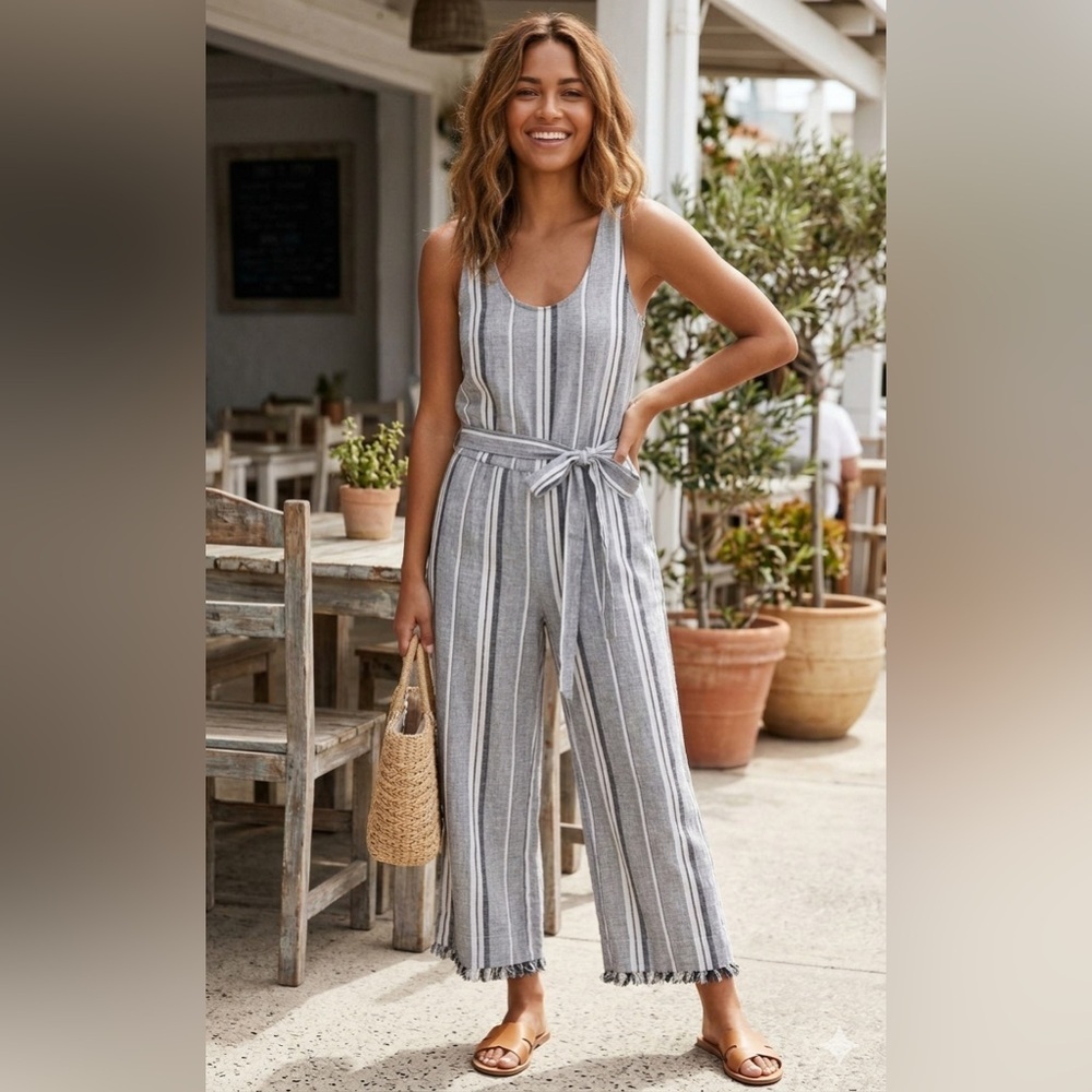 ANTHROPOLOGIE CLOTH & STONE Women’s Gray and White Striped Jumpsuit Size S